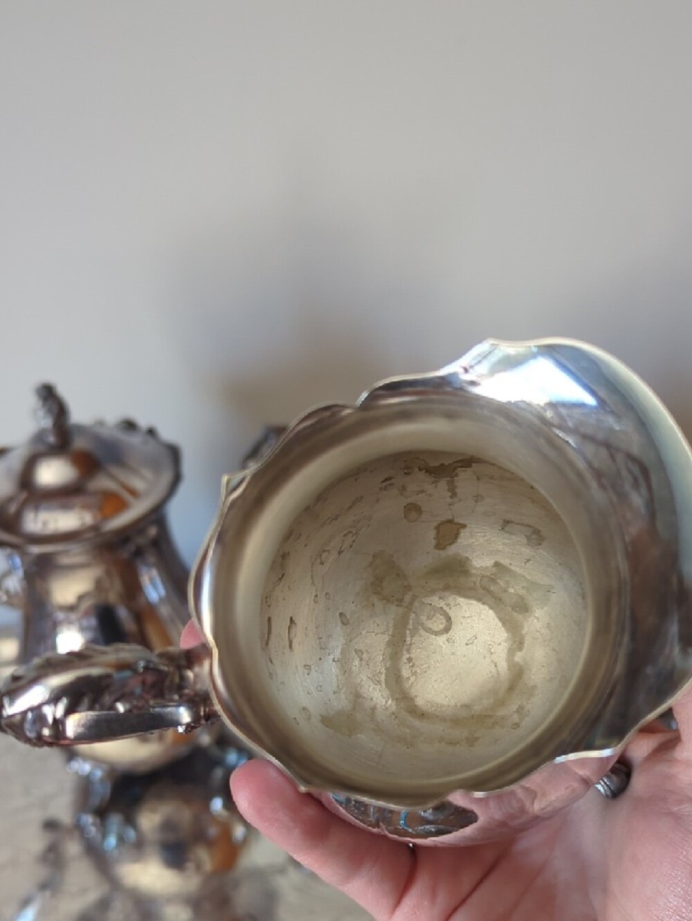 Elegant Silver Plated Tea & Coffee Service Set - Ornate Engraved Pieces - Picture 7 of 16